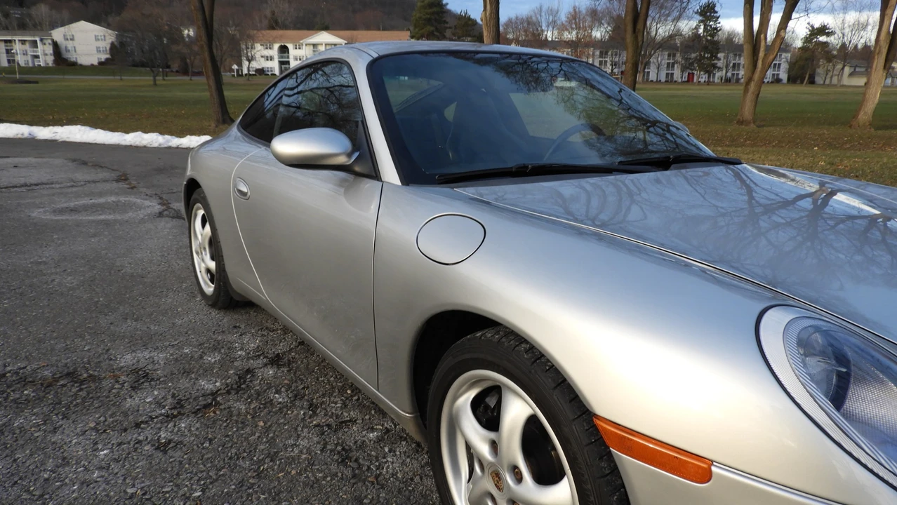 1999 Porsche 996 Carrera - Image 29 of 31