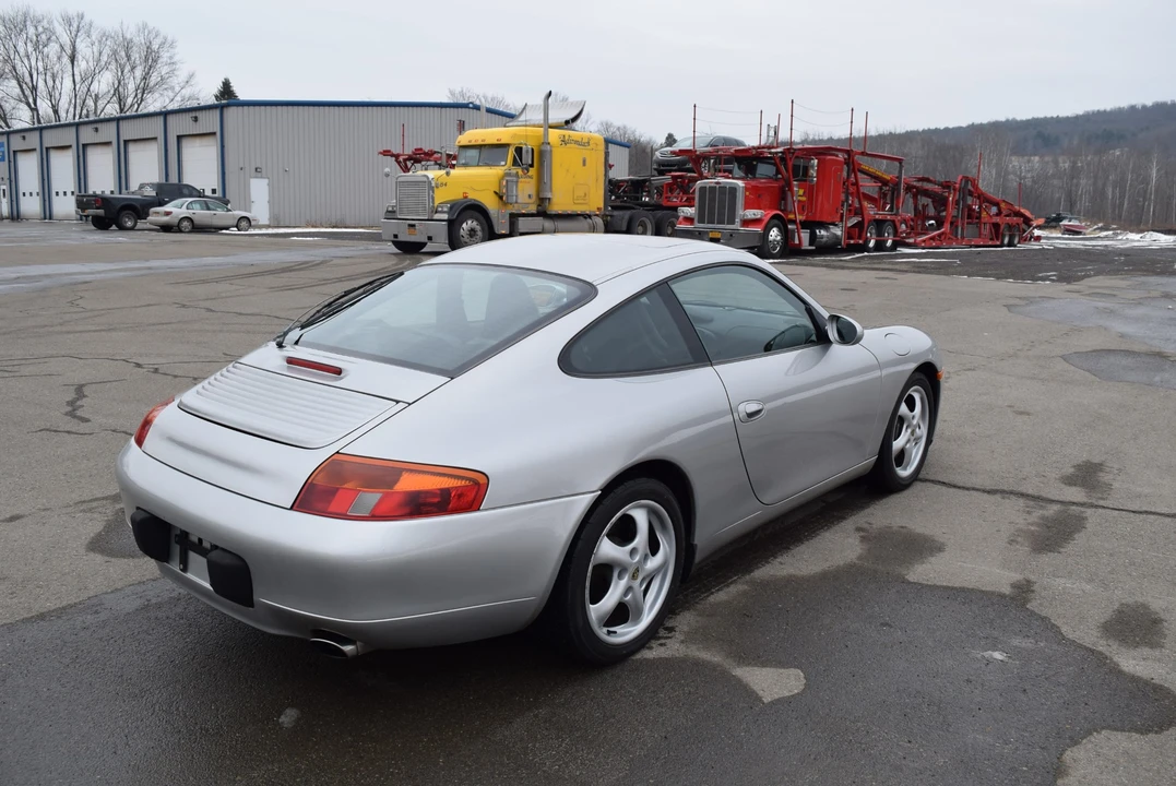 1999 Porsche 996 Carrera - Image 11 of 31