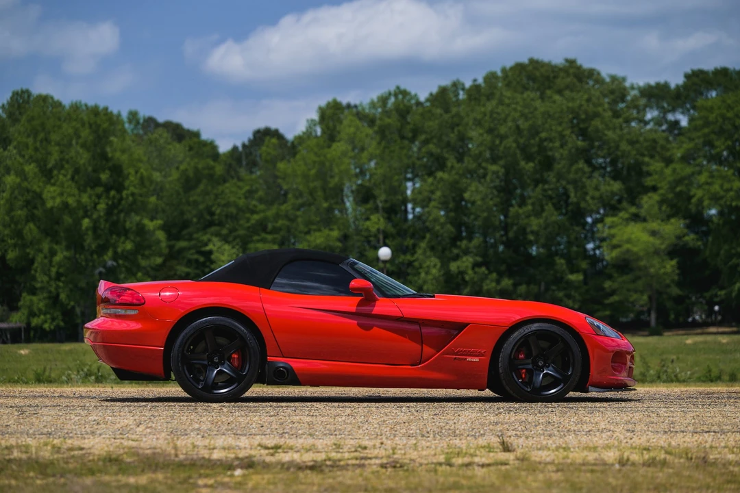 2004 Dodge Viper 3rd Gen - Image 19 of 31