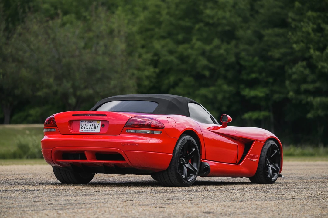 2004 Dodge Viper 3rd Gen - Image 15 of 31