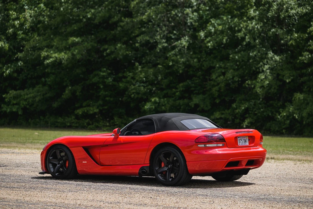 2004 Dodge Viper 3rd Gen - Image 9 of 31