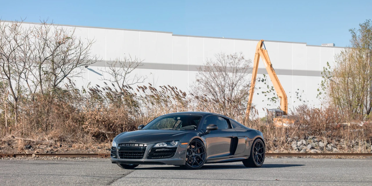 2010 Audi 42 R8 - Image 2 of 31