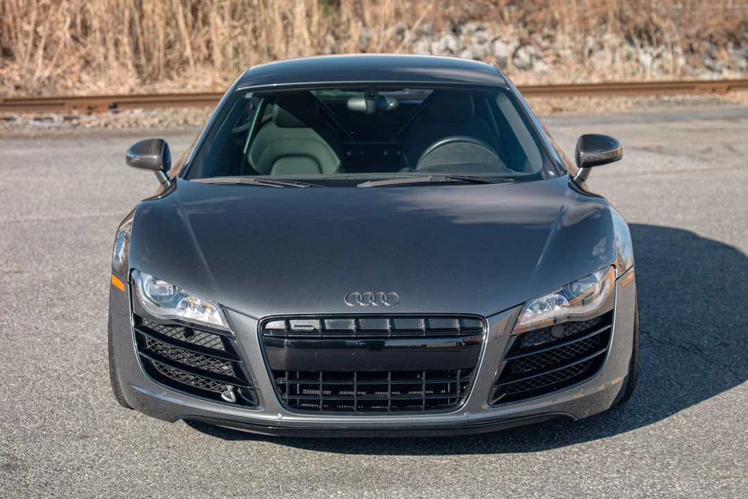 2010 Audi 42 R8 - Image 28 of 31