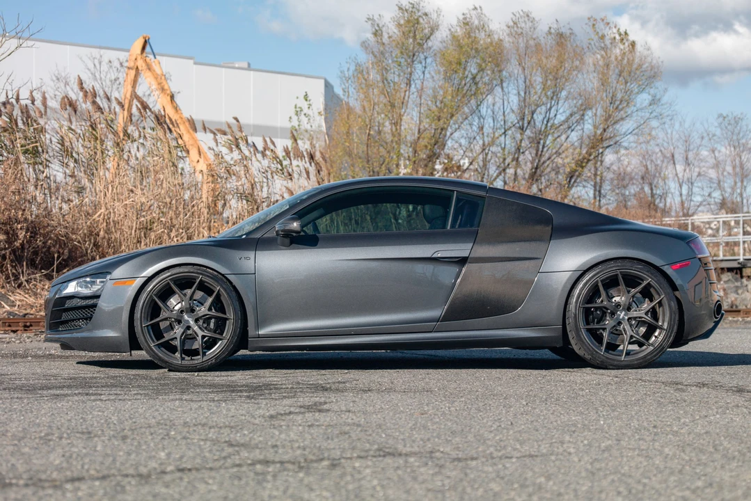 2010 Audi 42 R8 - Image 9 of 31