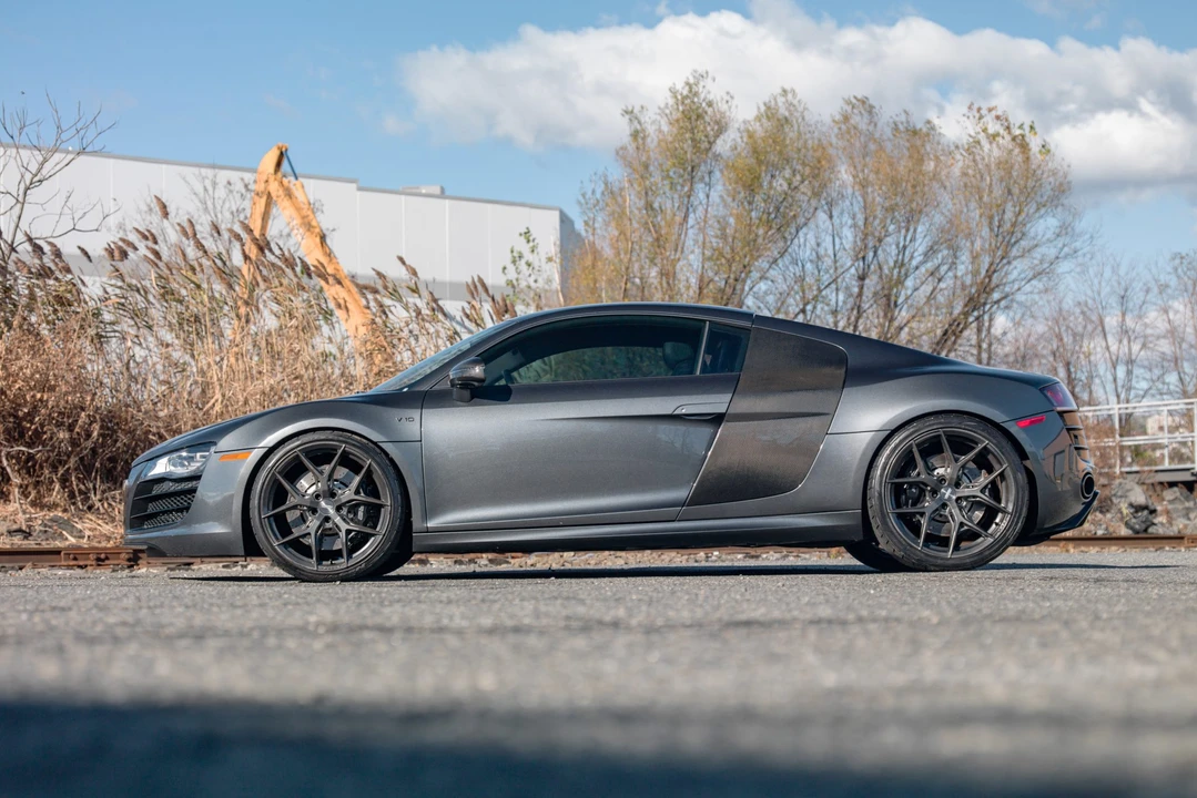 2010 Audi 42 R8 - Image 8 of 31