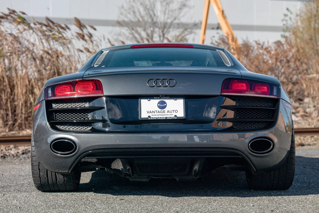 2010 Audi 42 R8 - Image 16 of 31