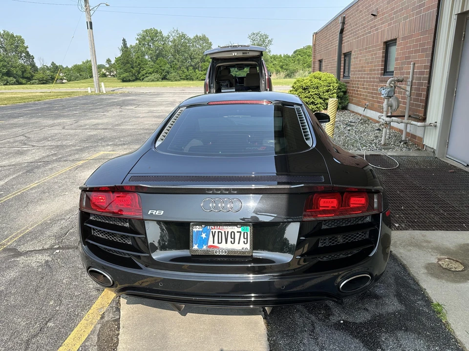 2010 Audi 42 R8 - Image 30 of 31