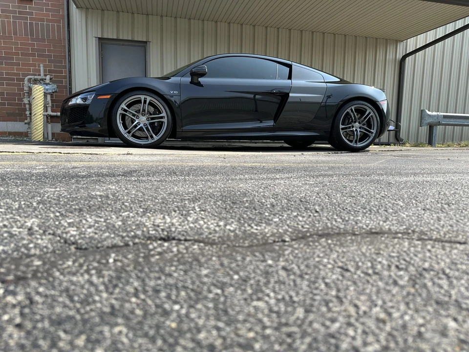2010 Audi 42 R8 - Image 4 of 31