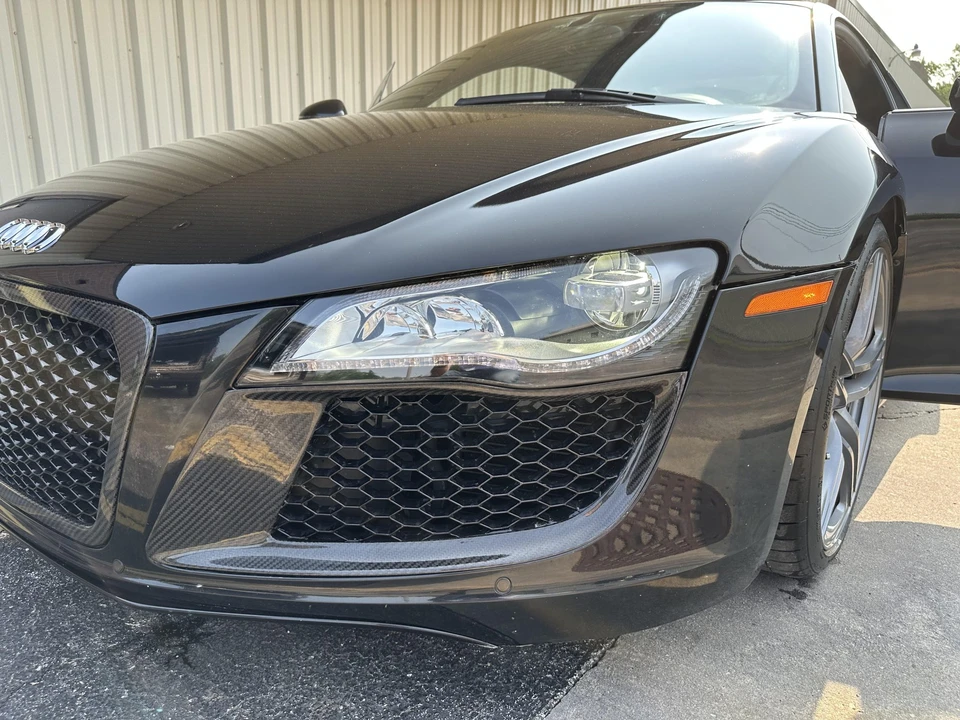 2010 Audi 42 R8 - Image 24 of 31