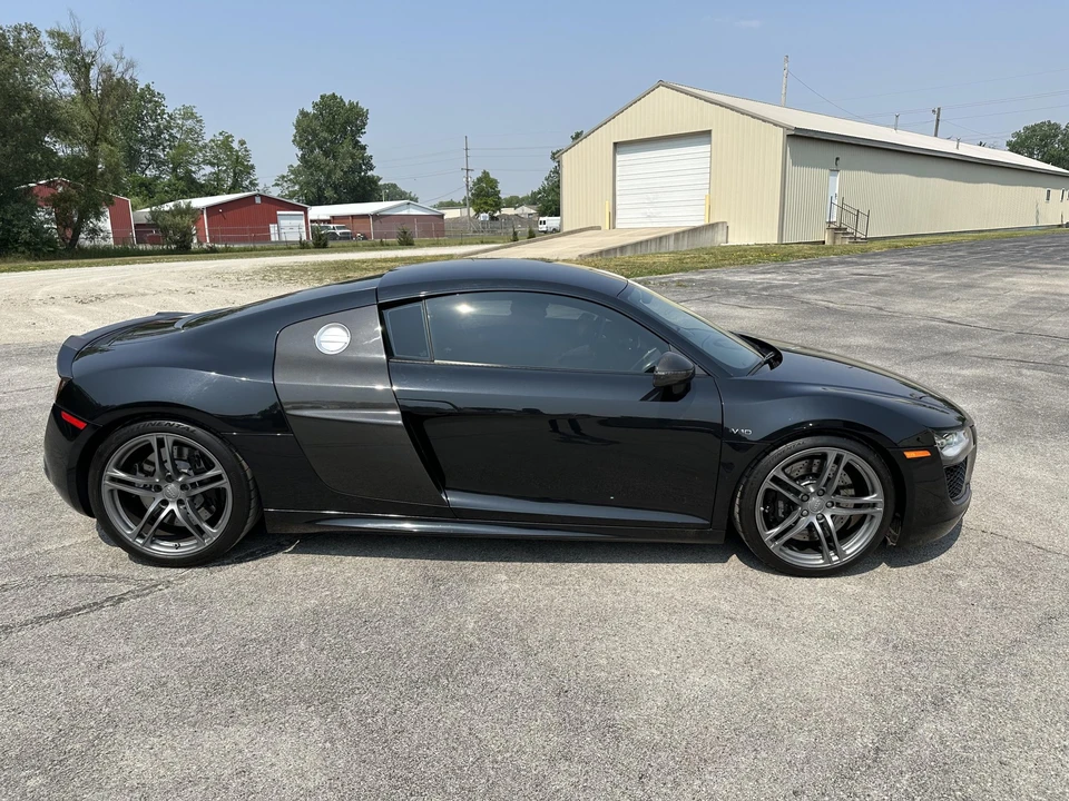 2010 Audi 42 R8 - Image 13 of 31
