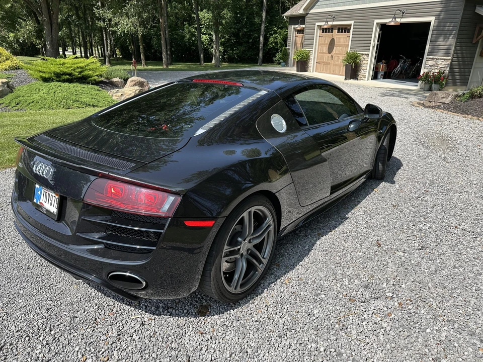 2010 Audi 42 R8 - Image 7 of 31
