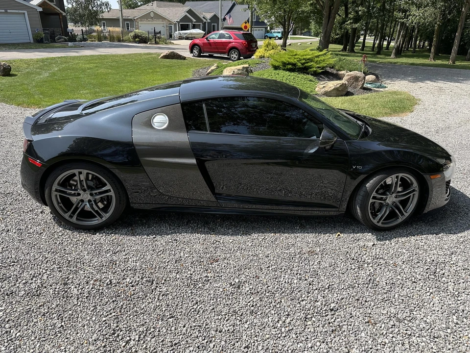2010 Audi 42 R8 - Image 6 of 31