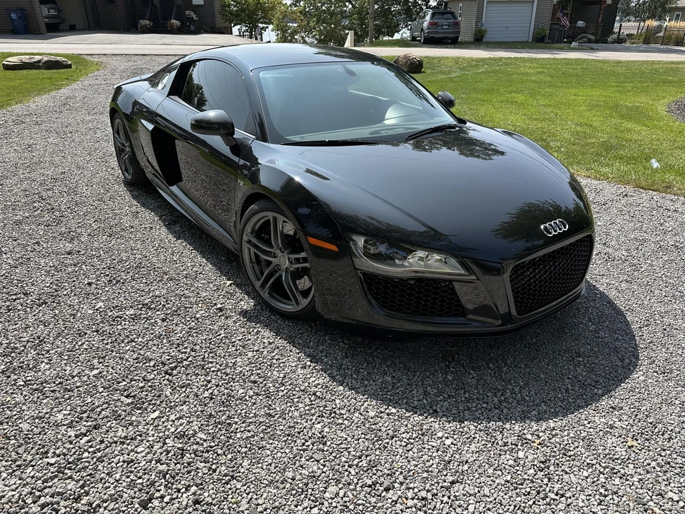 2010 Audi 42 R8 - Image 5 of 31