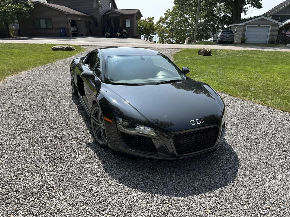 2010 Audi 42 R8 - Image 4 of 31
