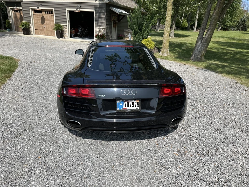 2010 Audi 42 R8 - Image 9 of 31