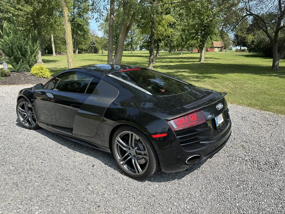 2010 Audi 42 R8 - Image 10 of 31