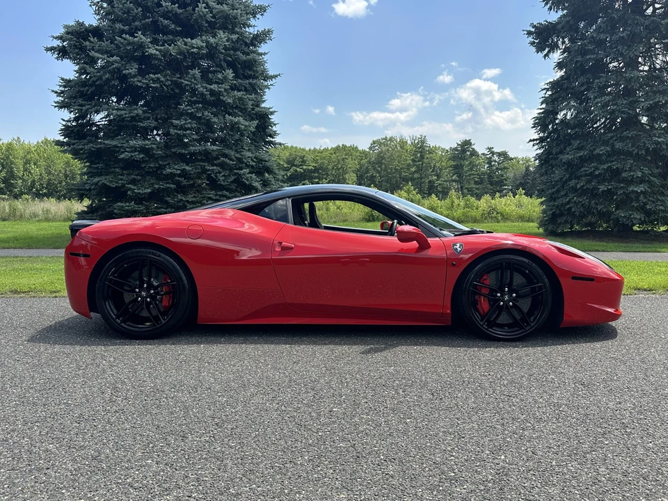 2011 Ferrari 458 Italia - Image 15 of 31
