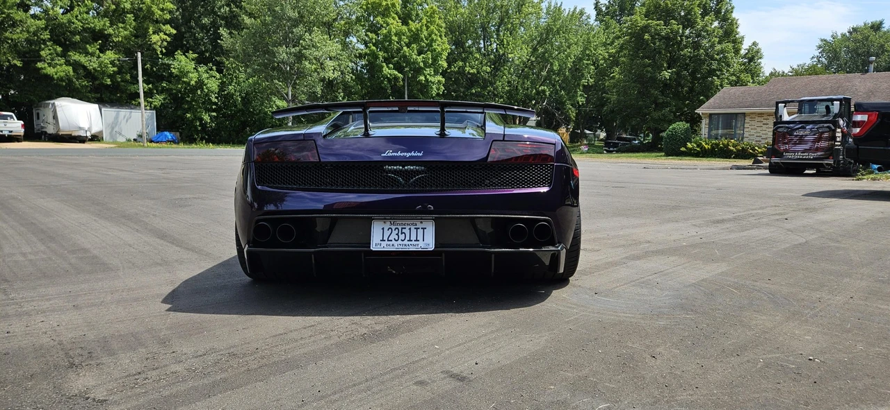 2011 Lamborghini Gallardo LP570-4 Superleggera - Image 28 of 31