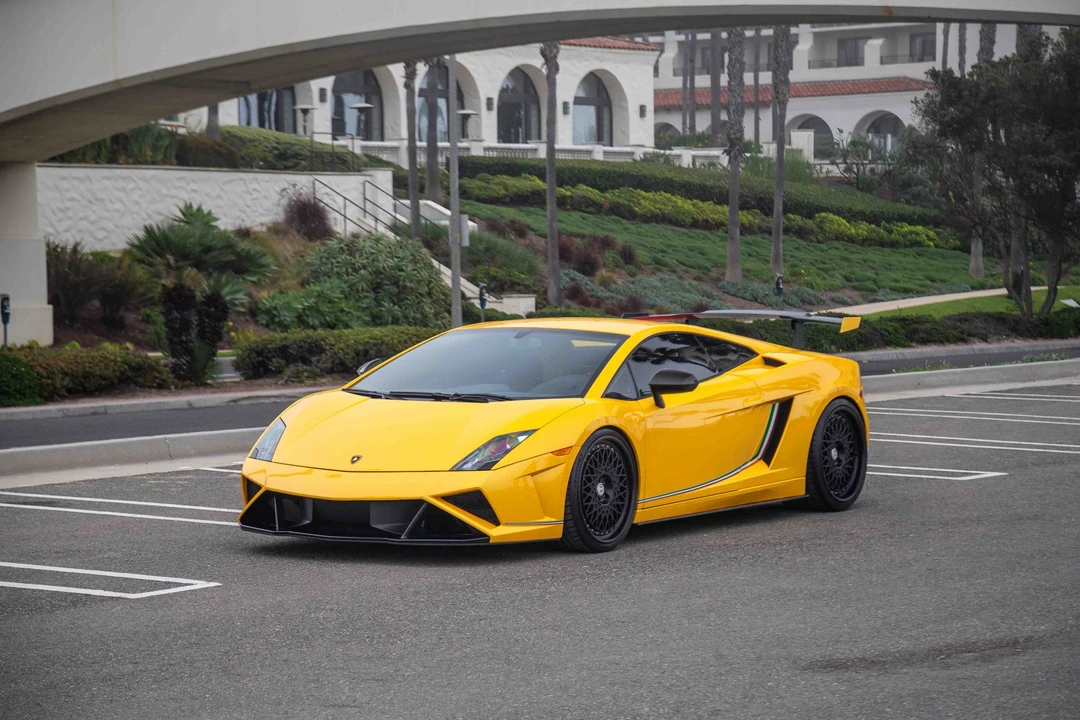 2014 Lamborghini Gallardo LP570-4 Squadra Corse - Image 11 of 31