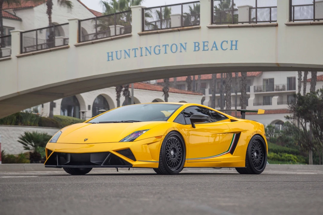 2014 Lamborghini Gallardo LP570-4 Squadra Corse - Image 7 of 31