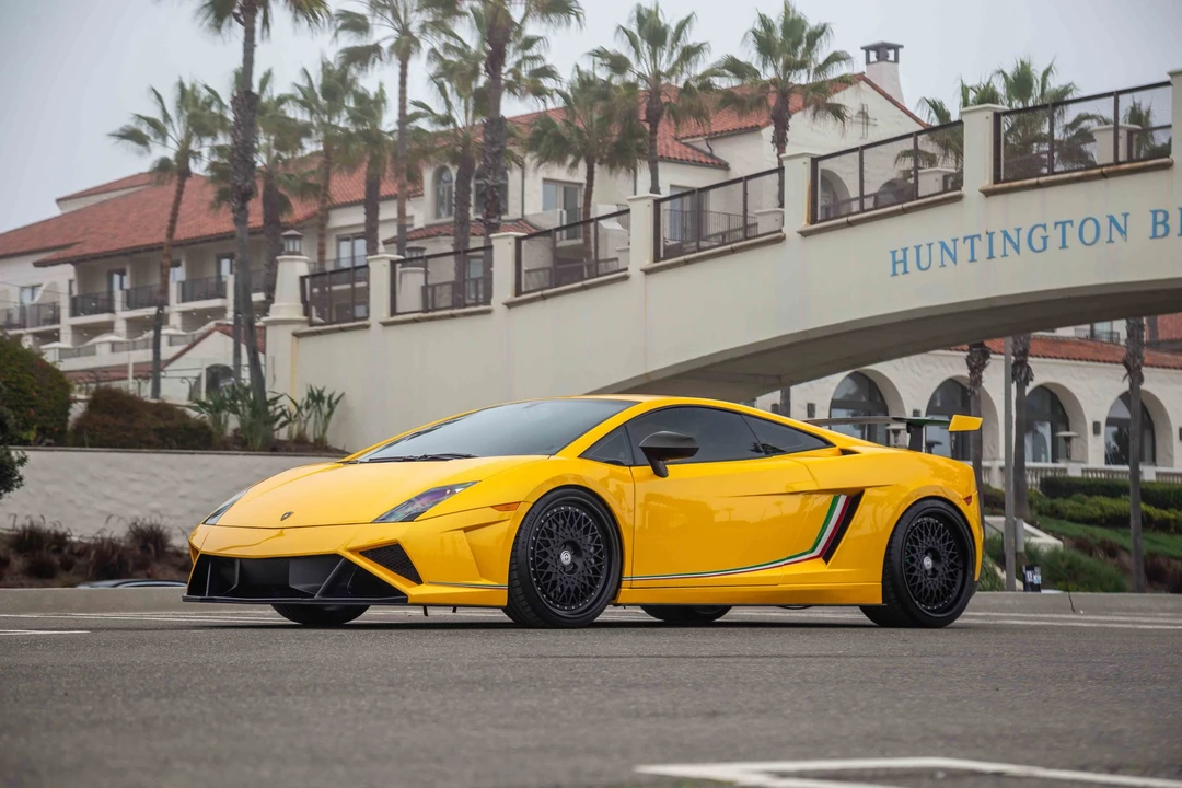 2014 Lamborghini Gallardo LP570-4 Squadra Corse - Image 13 of 31