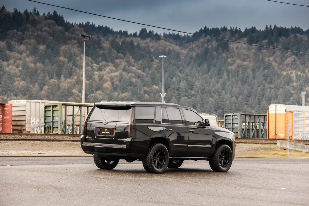 2015 Cadillac Escalade 4th Gen - Image 19 of 31