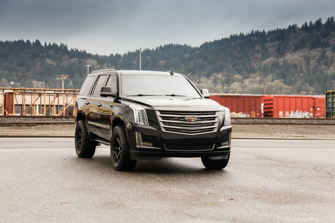 2015 Cadillac Escalade 4th Gen - Image 17 of 31