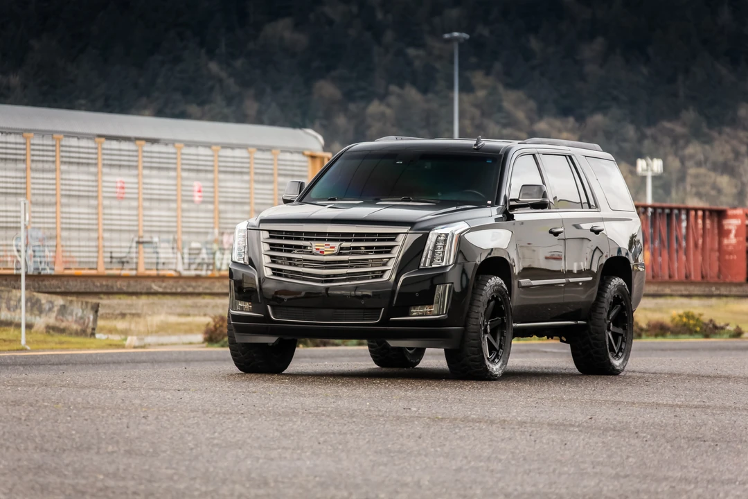 2015 Cadillac Escalade 4th Gen - Image 4 of 31