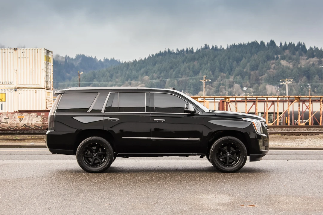 2015 Cadillac Escalade 4th Gen - Image 20 of 31