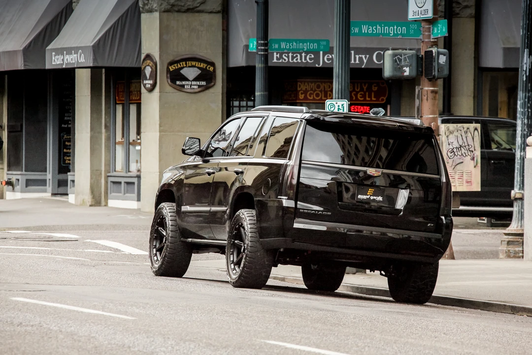 2015 Cadillac Escalade 4th Gen - Image 6 of 31