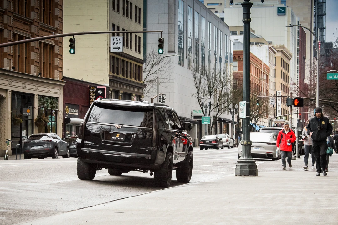 2015 Cadillac Escalade 4th Gen - Image 5 of 31