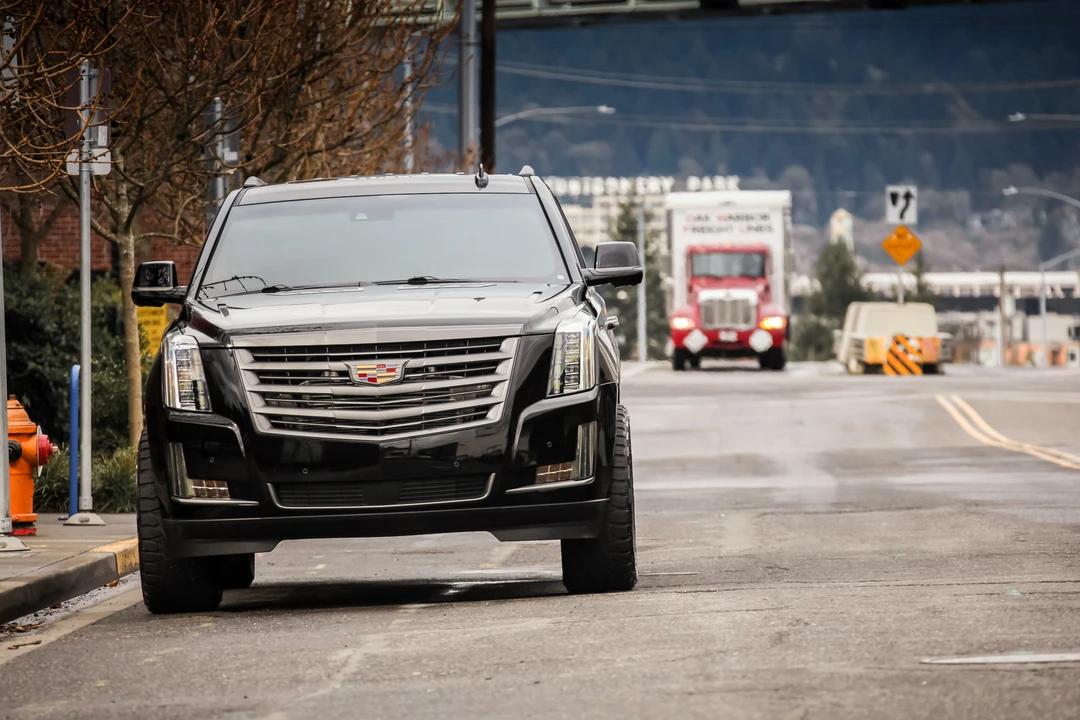 2015 Cadillac Escalade 4th Gen - Image 29 of 31