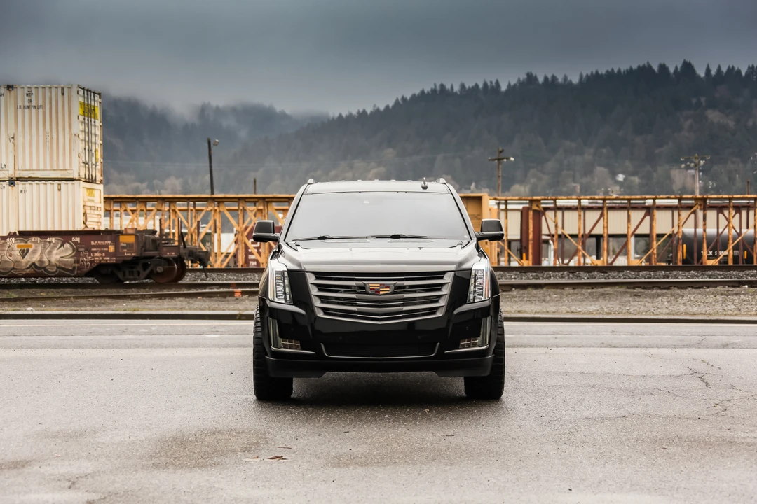 2015 Cadillac Escalade 4th Gen - Image 26 of 31