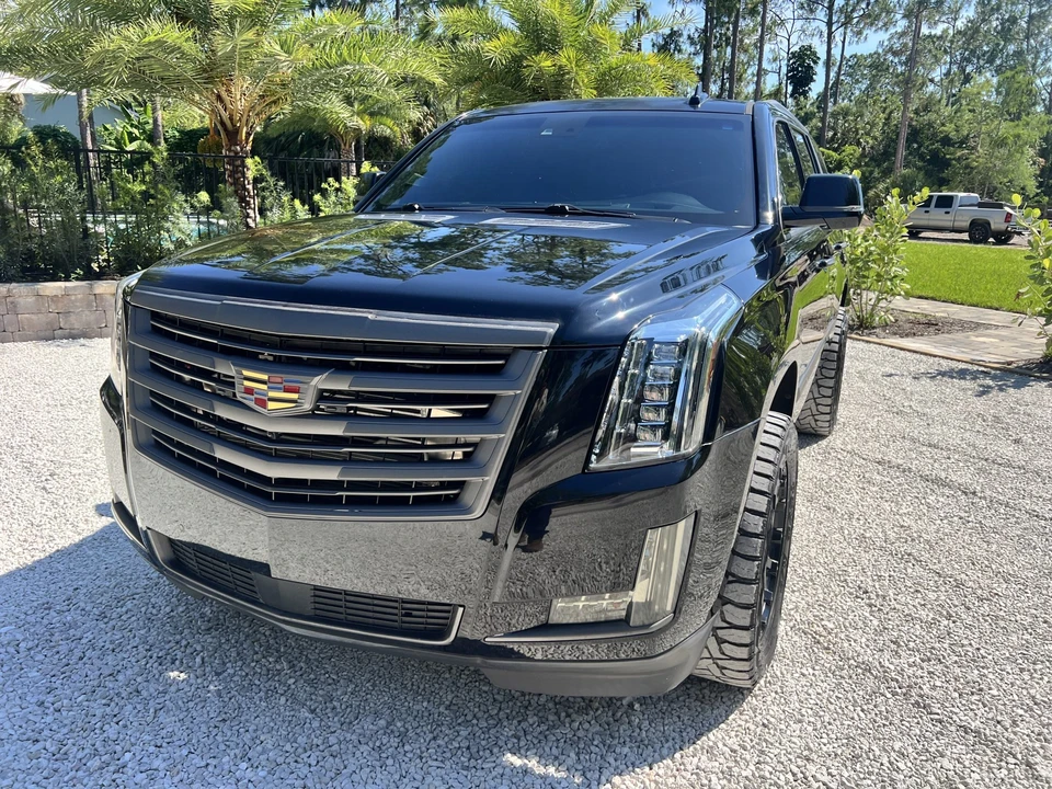 2015 Cadillac Escalade 4th Gen - Image 2 of 31