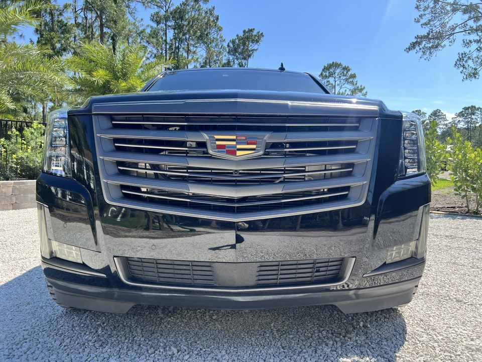 2015 Cadillac Escalade 4th Gen - Image 17 of 31