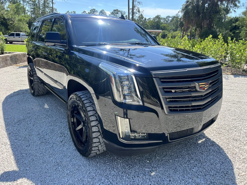 2015 Cadillac Escalade 4th Gen - Image 11 of 31