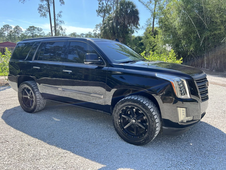 2015 Cadillac Escalade 4th Gen - Image 10 of 31