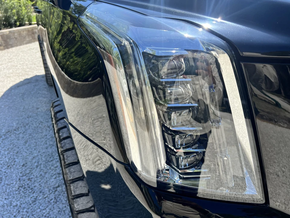 2015 Cadillac Escalade 4th Gen - Image 21 of 31