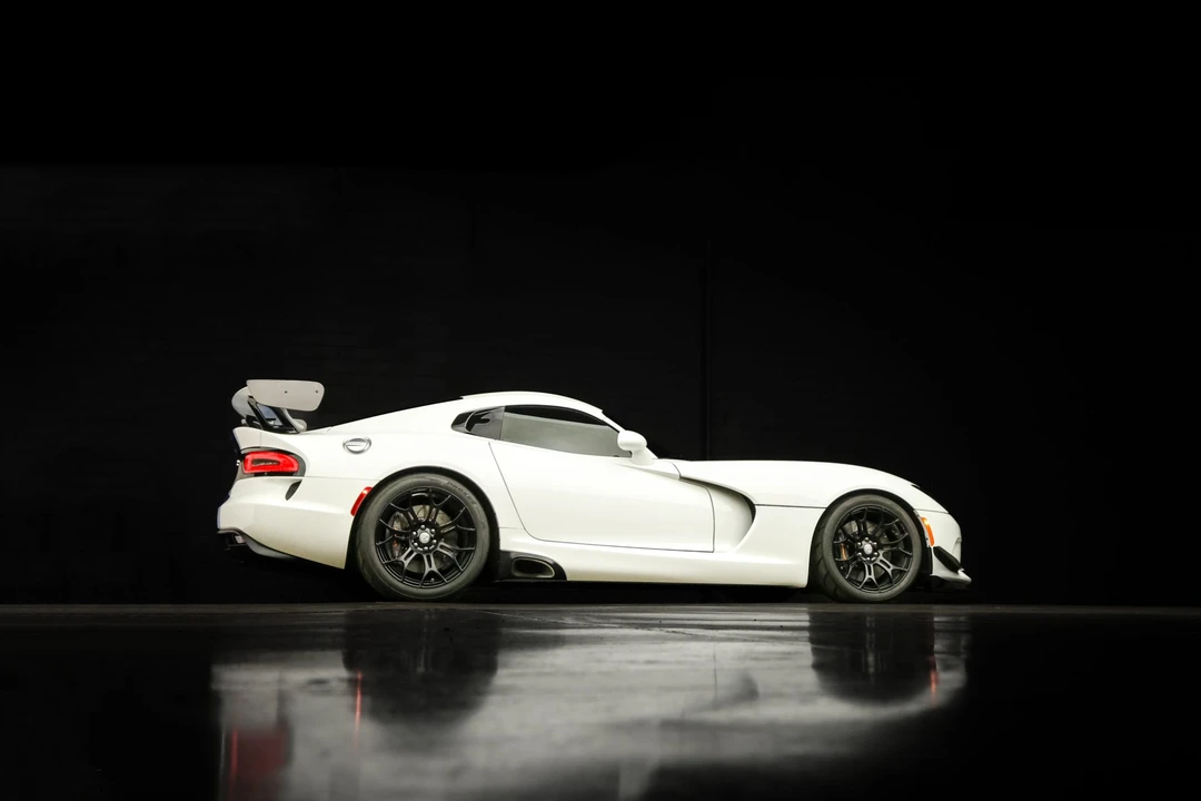 2015 Dodge Viper 5th Gen - Image 15 of 31