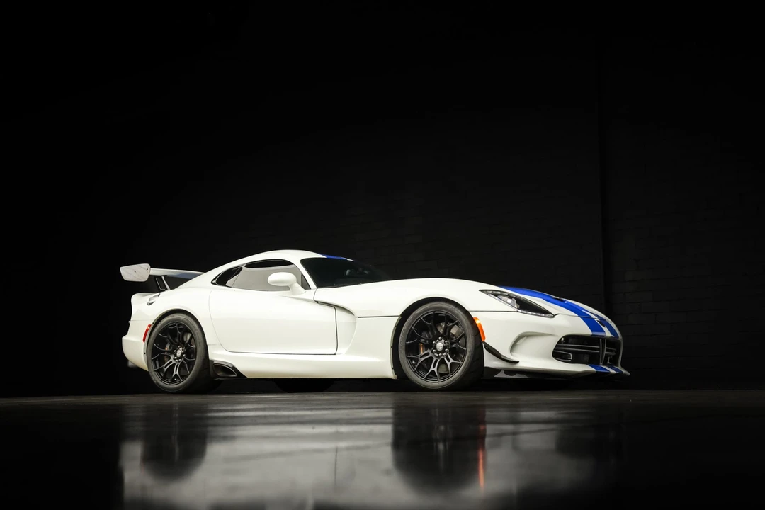 2015 Dodge Viper 5th Gen - Image 11 of 31