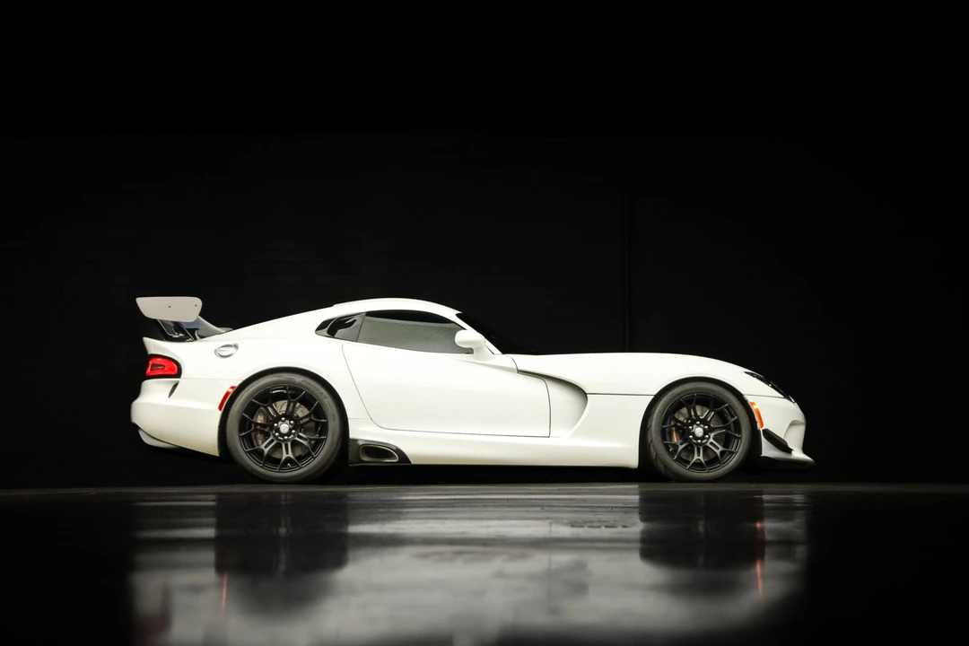 2015 Dodge Viper 5th Gen - Image 13 of 31