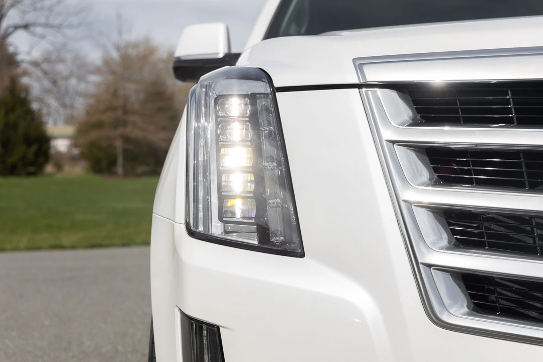 2016 Cadillac Escalade 4th Gen - Image 18 of 31