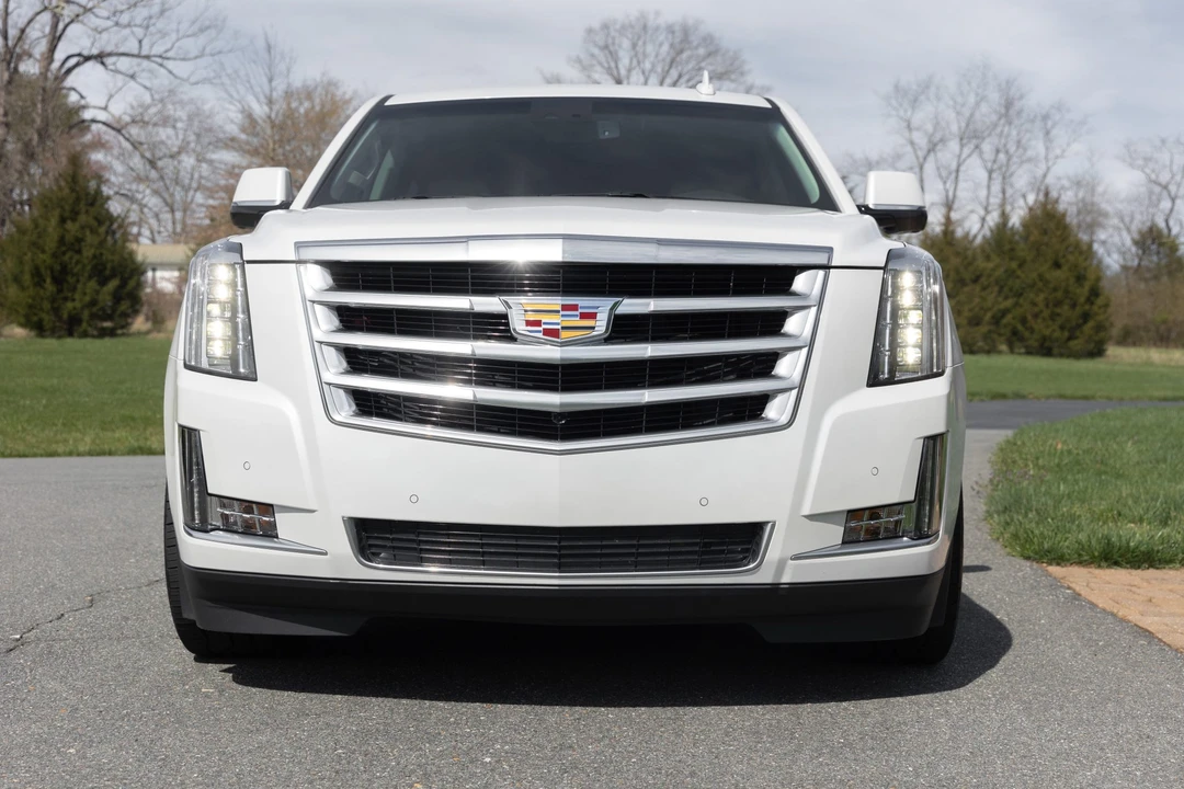 2016 Cadillac Escalade 4th Gen - Image 4 of 31