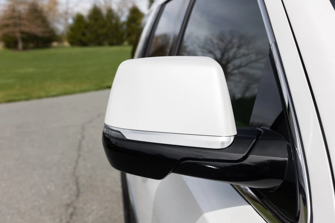 2016 Cadillac Escalade 4th Gen - Image 25 of 31