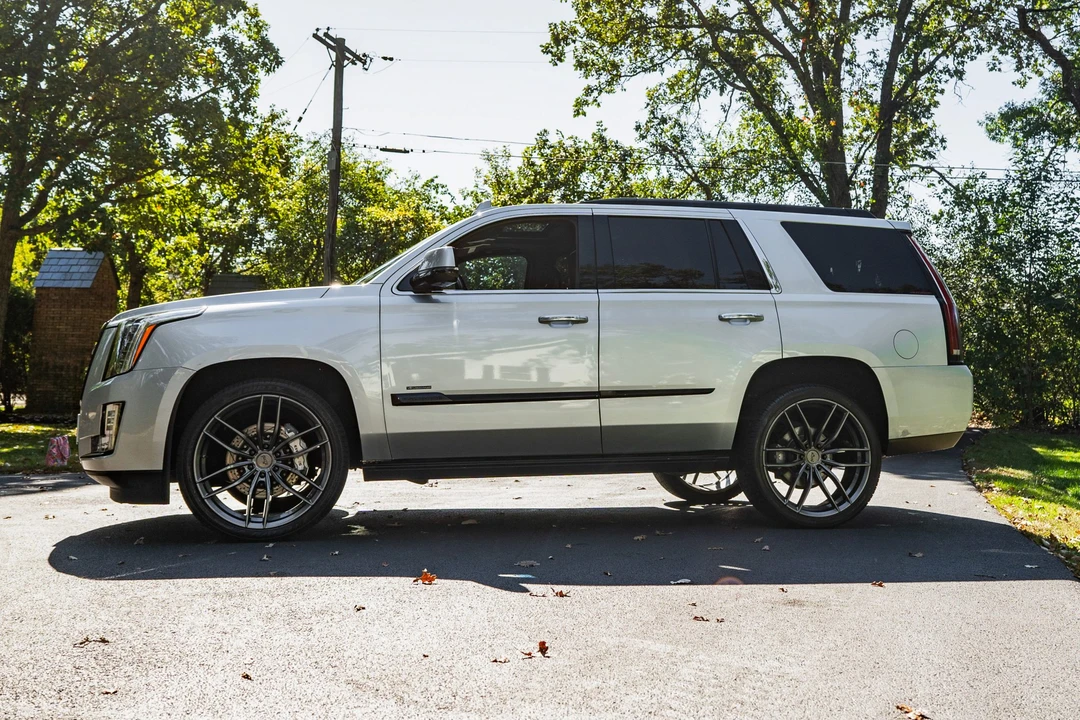 2016 Cadillac Escalade 4th Gen - Image 3 of 31