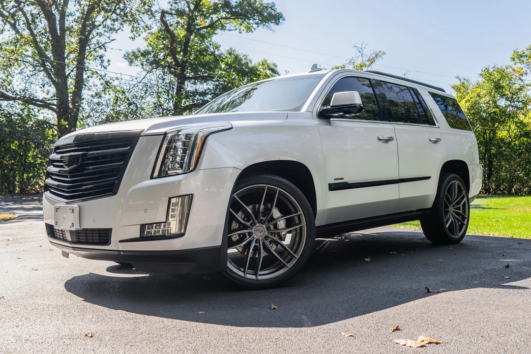 2016 Cadillac Escalade 4th Gen - Image 2 of 31
