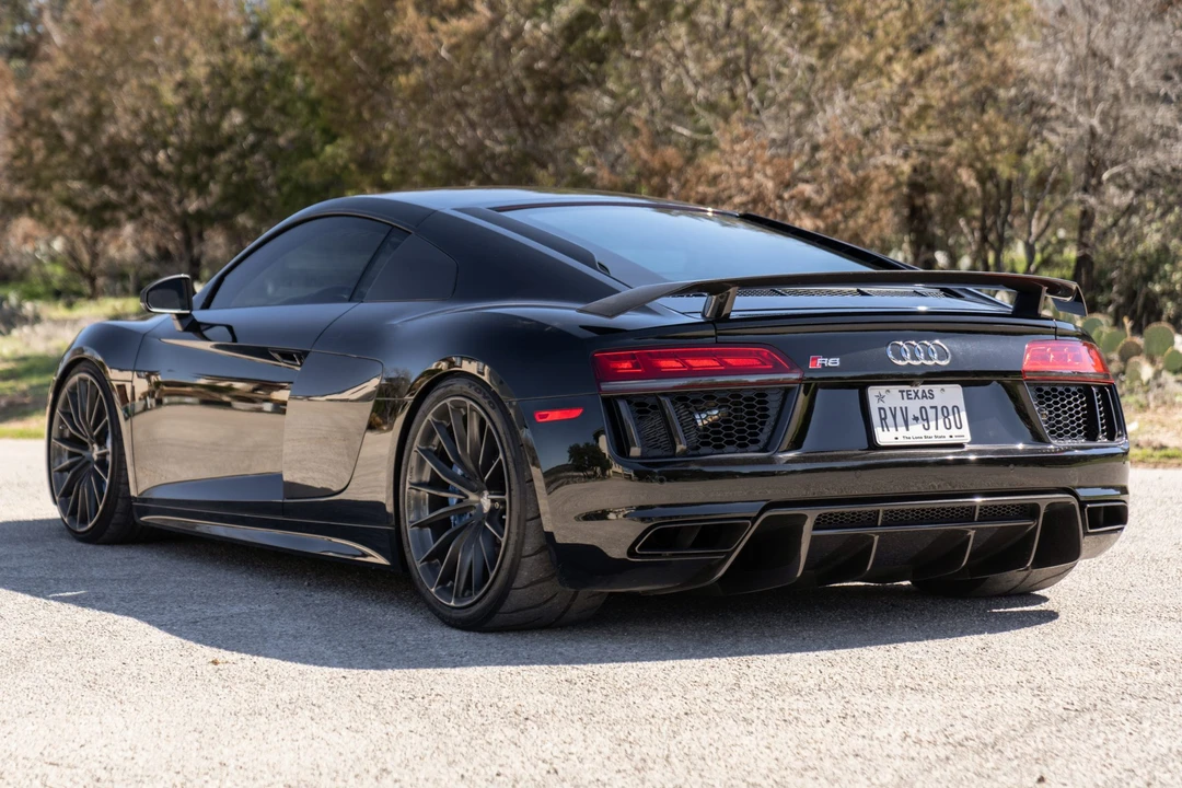 2017 Audi 4S R8 - Image 6 of 31