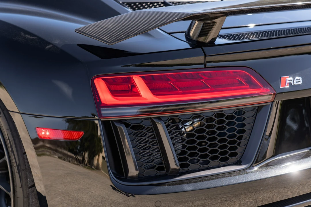 2017 Audi 4S R8 - Image 28 of 31