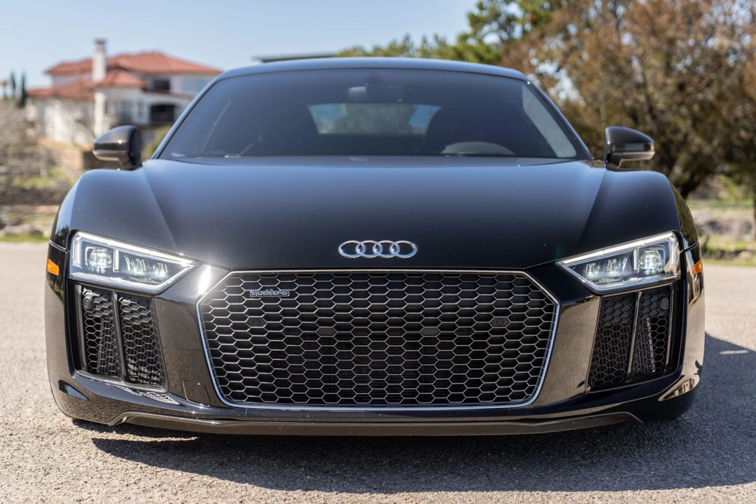2017 Audi 4S R8 - Image 10 of 31