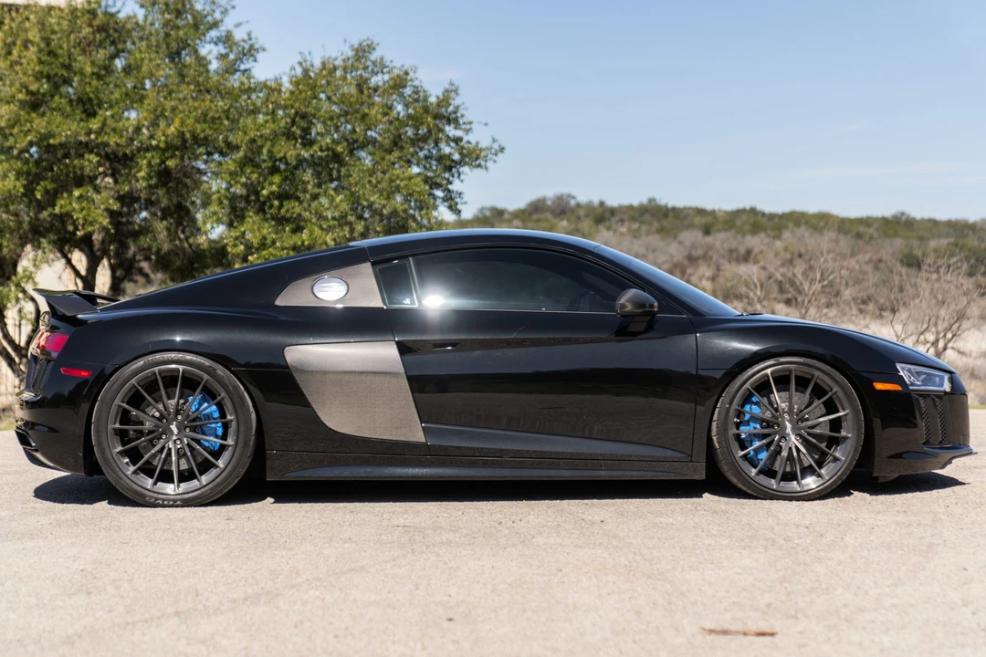 2017 Audi 4S R8 - Image 2 of 31